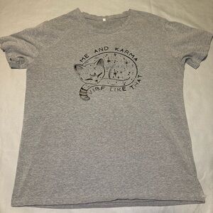 Taylor Swift Cat T Shirt Size L Me and Karma Vibe Like That Graphic Tee